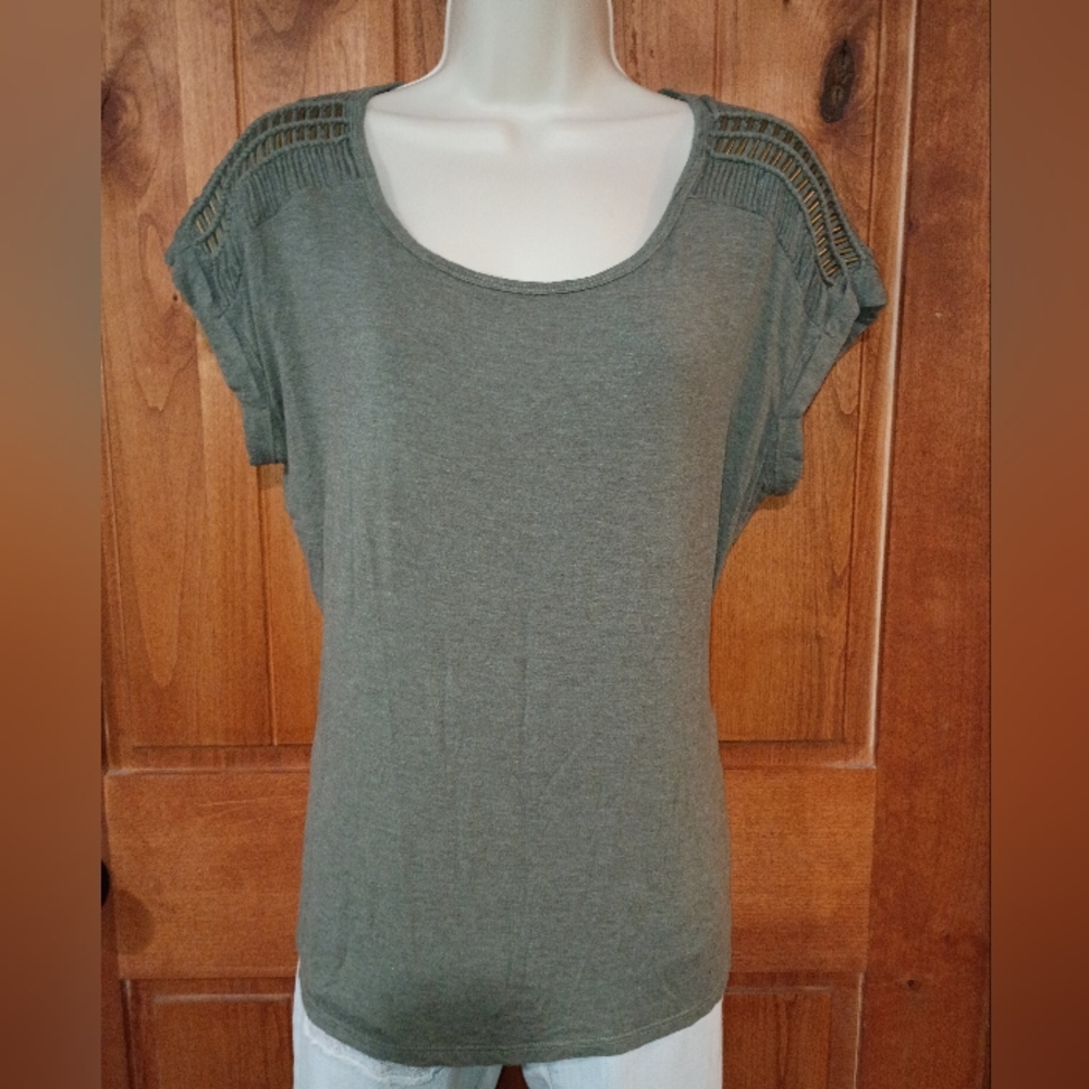 Rose & Olive Olive Green Short Sleeve Top With Brass‎ Accents